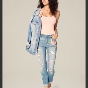 BeBe Amazing Ripped Jeans. 🌸🌼